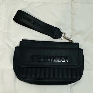 Steve Madden Black Quilted Wristlet